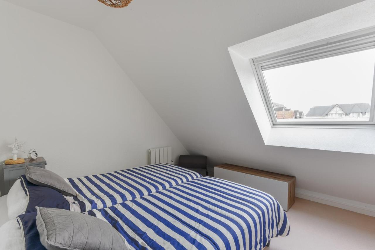 Apartamento Le Voilier Courseulles-sur-Mer Exterior foto